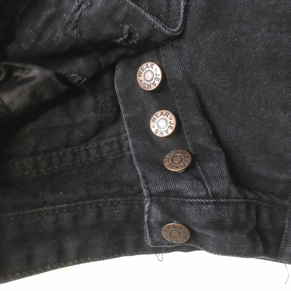 Button-Fly shorts - Picture 2 of 3